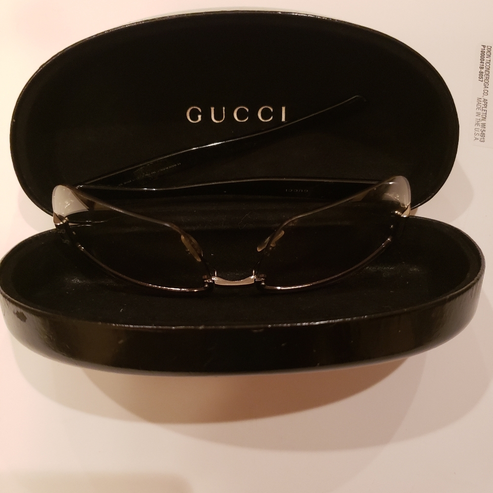 Gucci female authentic glasses in its original case in good condition.